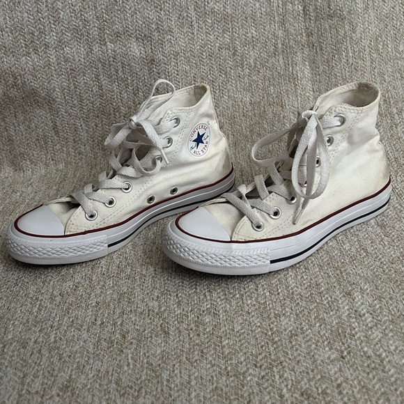 High Top Converse - Picture 4 of 11